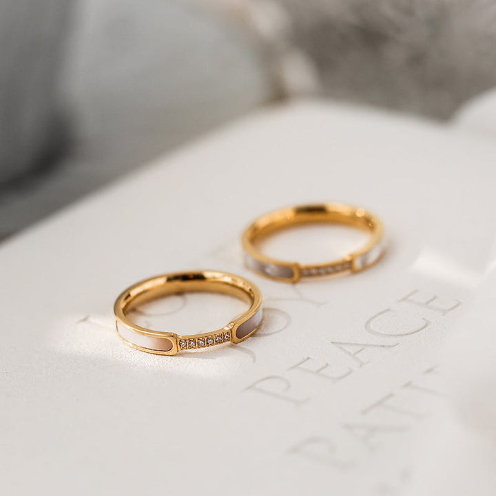 Anello Gabrielle in Oro con Diamante Simulato