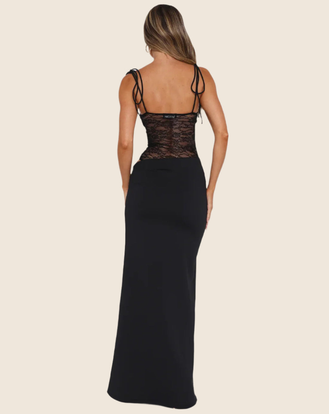 Massie | Abito Lungo con Dettagli in Pizzo