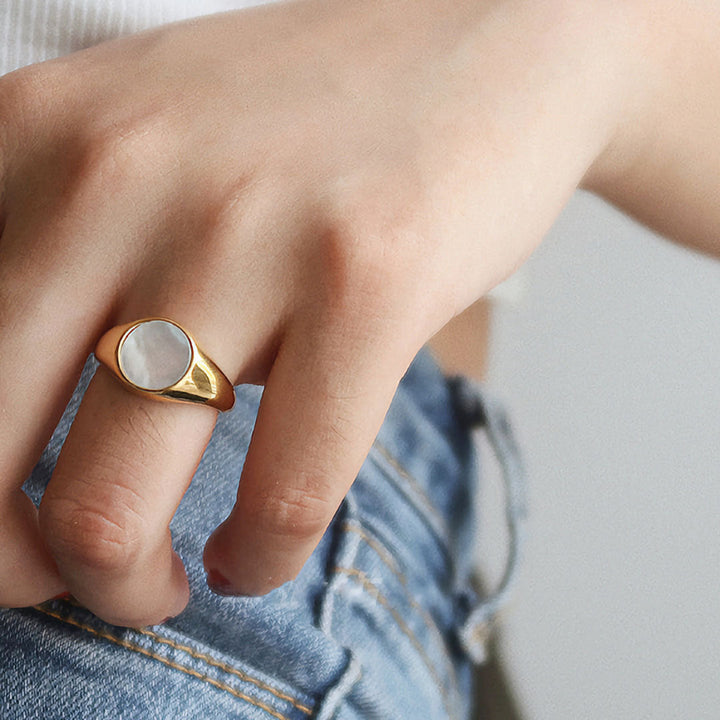 Anello in Oro con Madreperla