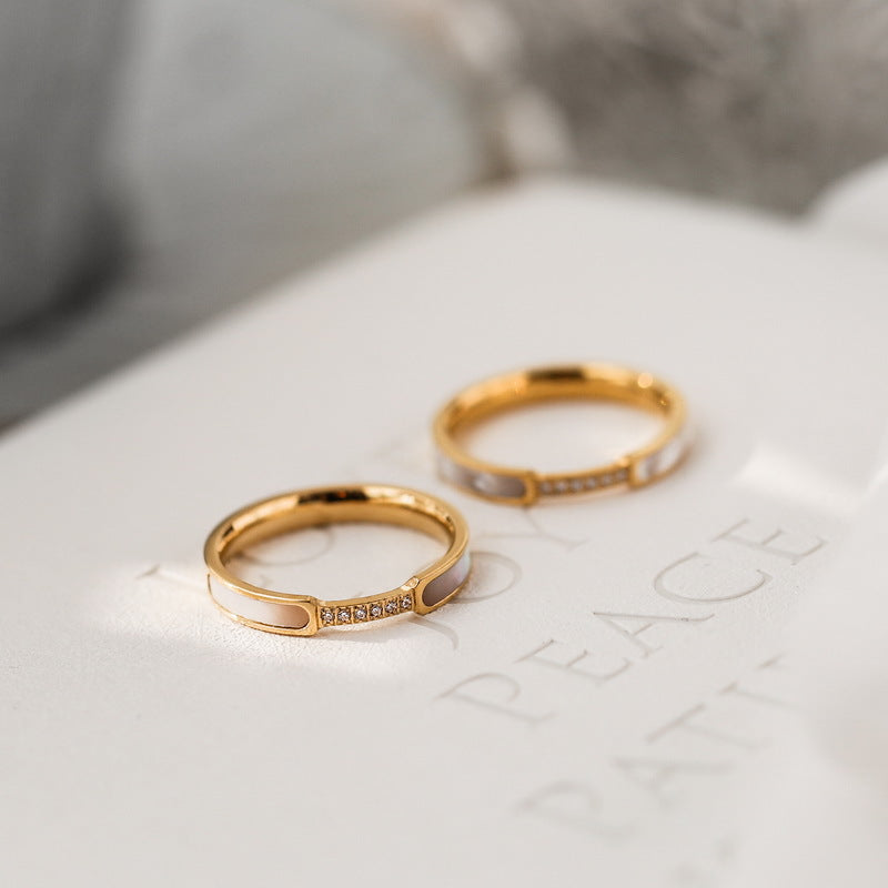 Anello Gabrielle in Oro con Diamante Simulato