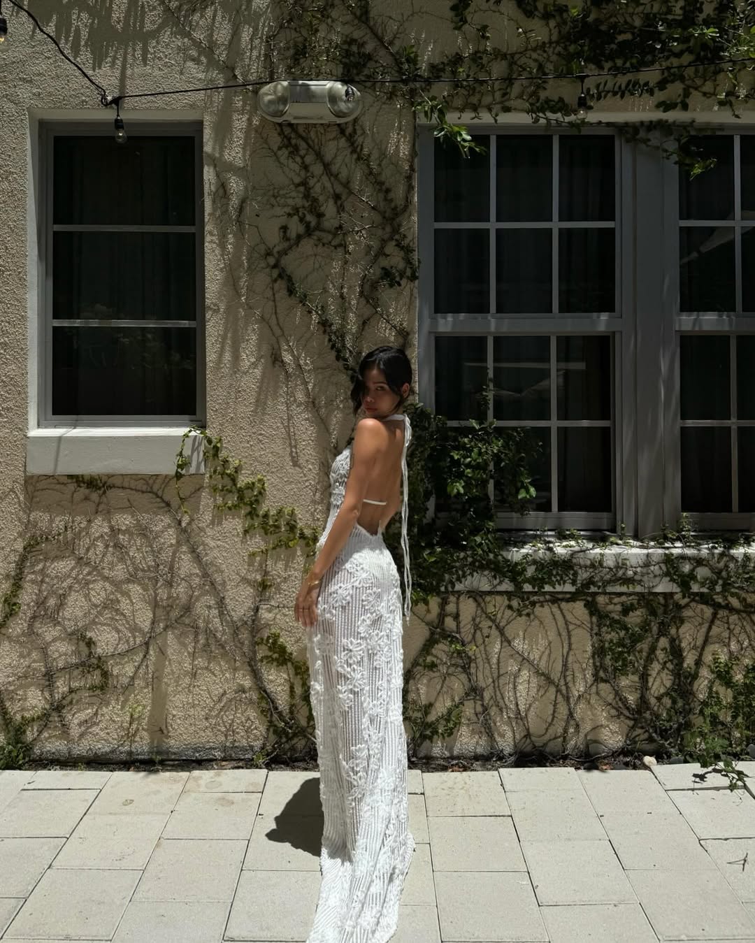 Laurie | Abito Lavorato a Rete con Ricami Floreali