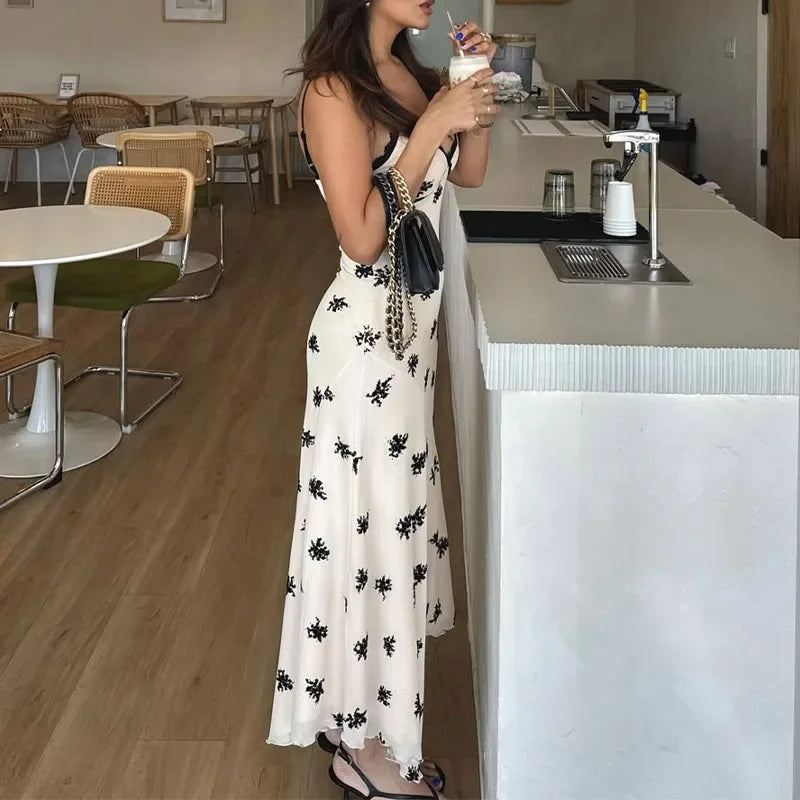 Irie | Abito Ricamato con Dettagli in Pizzo